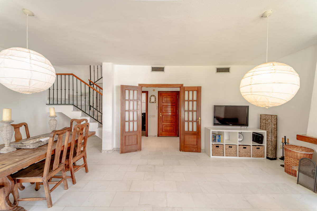 Townhouse for sale in Nueva Andalucía | 3 bedrooms H5130007