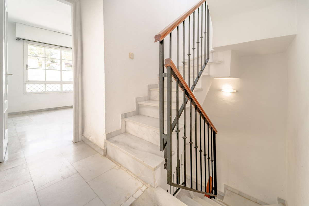 Townhouse for sale in Nueva Andalucía | 3 bedrooms H5130007