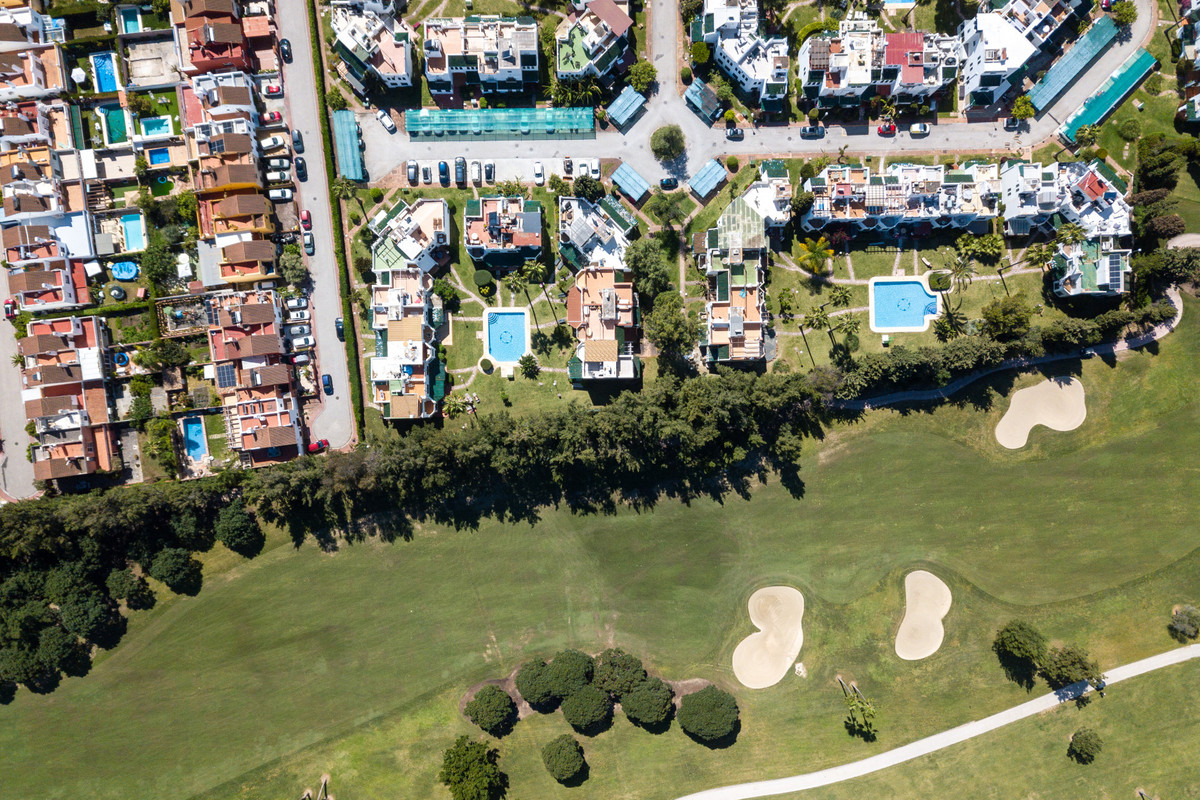 Townhouse for sale in Nueva Andalucía | 3 bedrooms H5130007