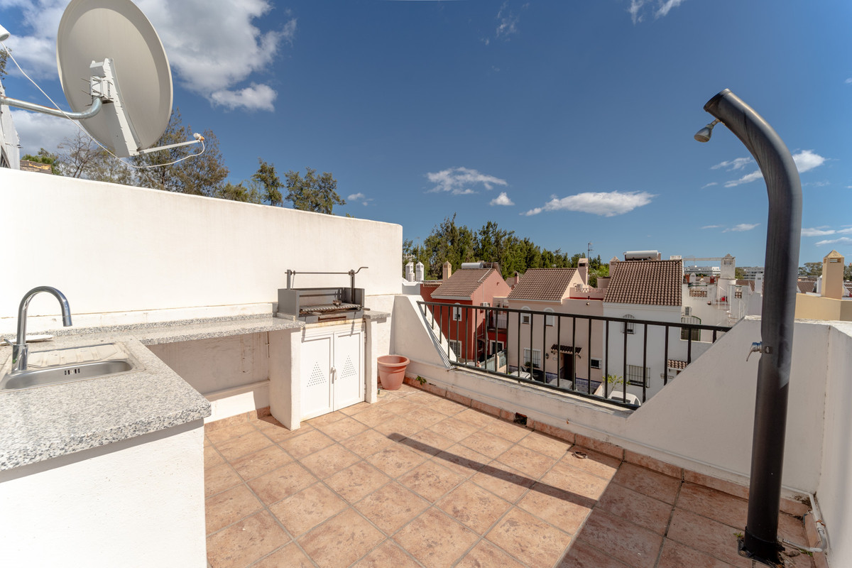 Townhouse for sale in Nueva Andalucía | 3 bedrooms H5130007