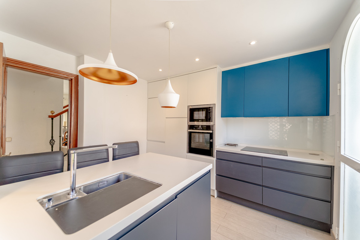Townhouse for sale in Nueva Andalucía | 3 bedrooms H5130007