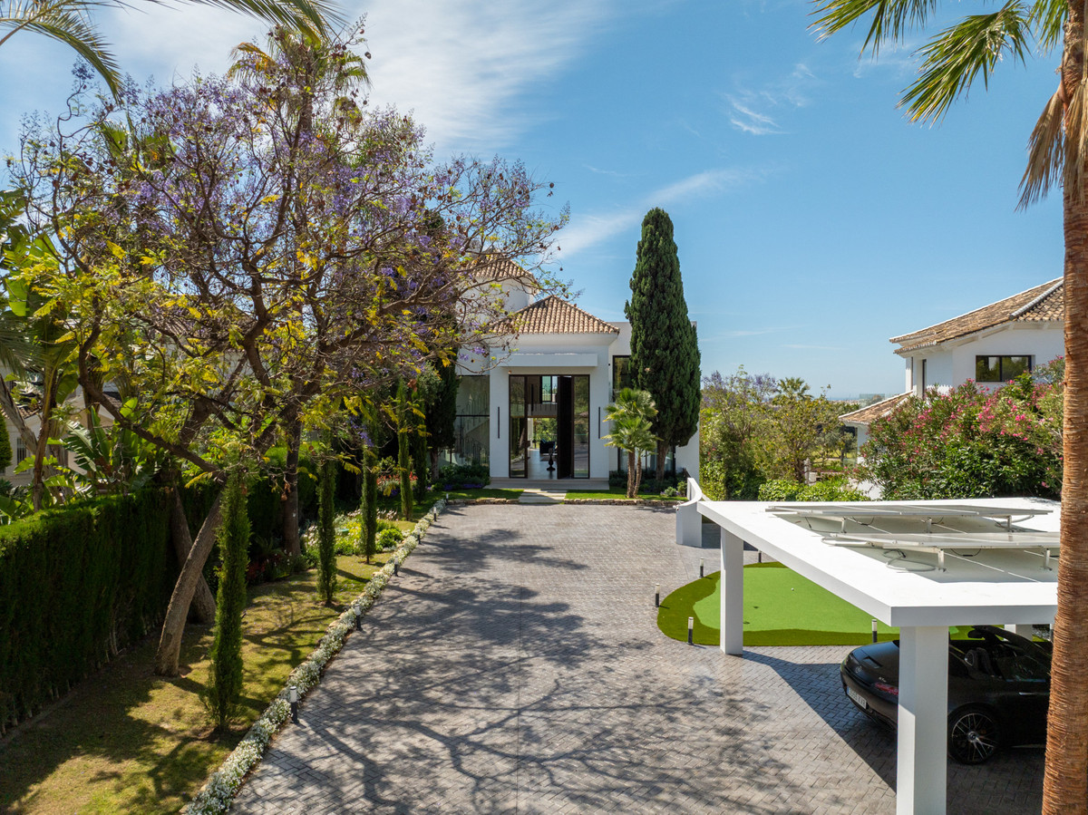 House for sale in Nueva Andalucía | 6 bedrooms H5130034