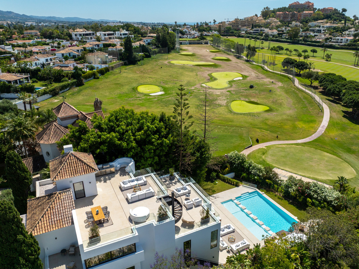 House for sale in Nueva Andalucía | 6 bedrooms H5130034