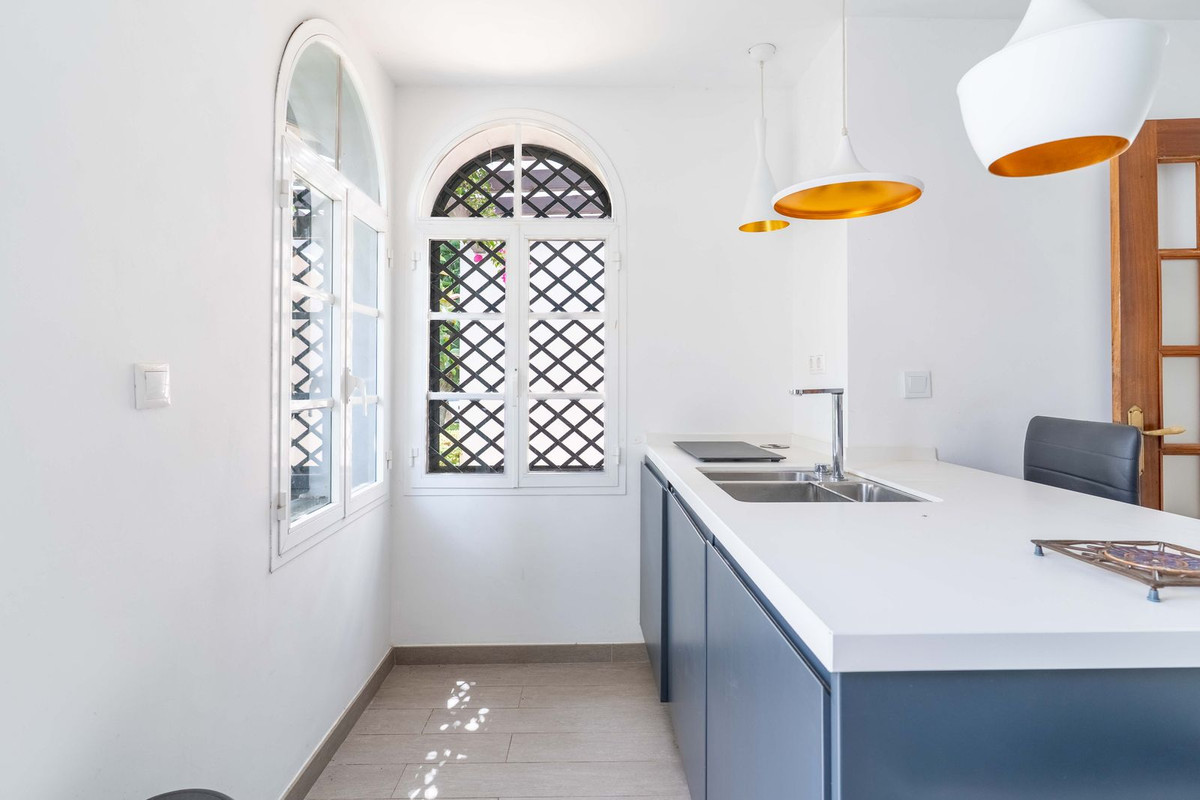 Townhouse for sale in Nueva Andalucía | 3 bedrooms H5130940