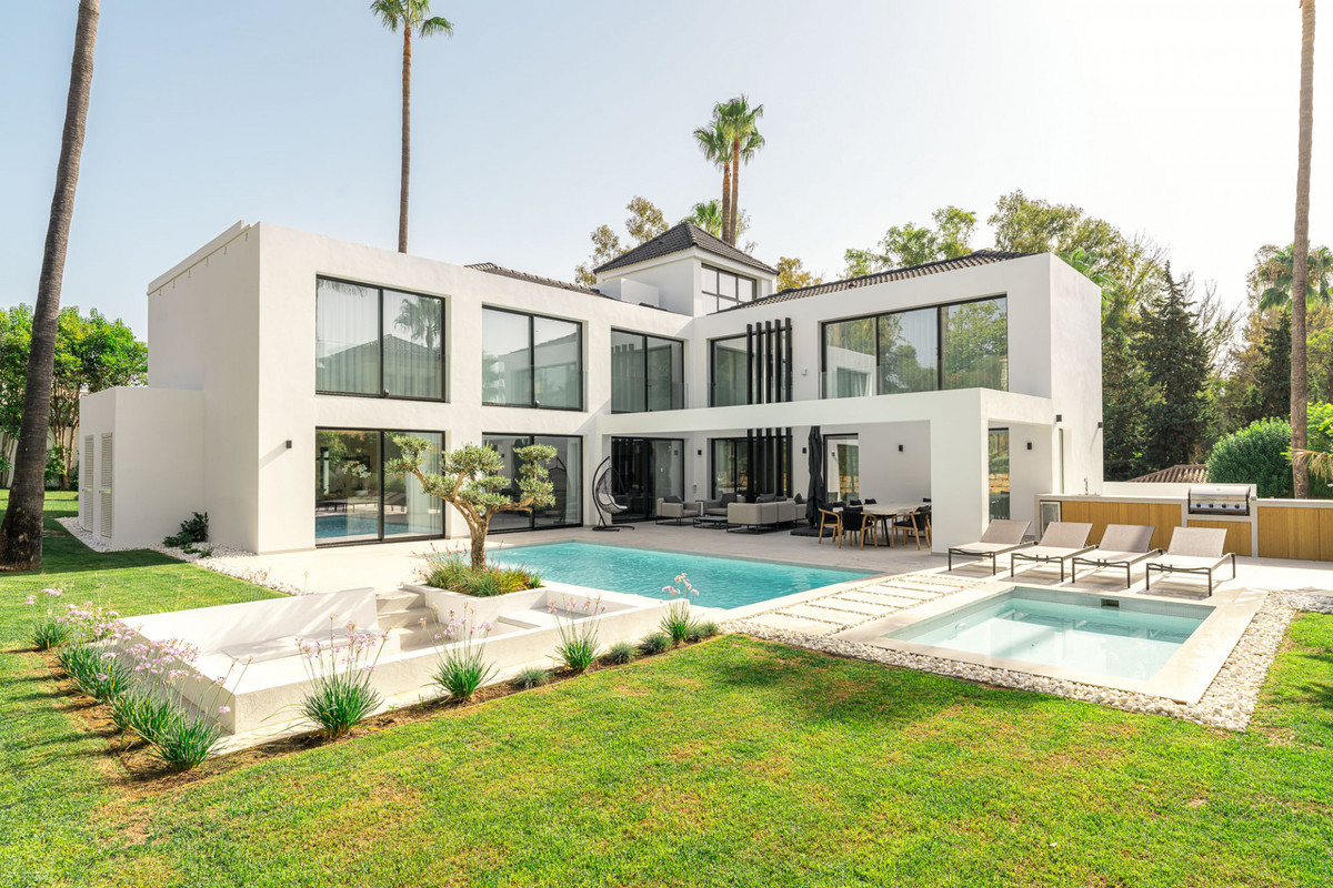 Huis te koop in Nueva Andalucía | 4 slaapkamers H5135674