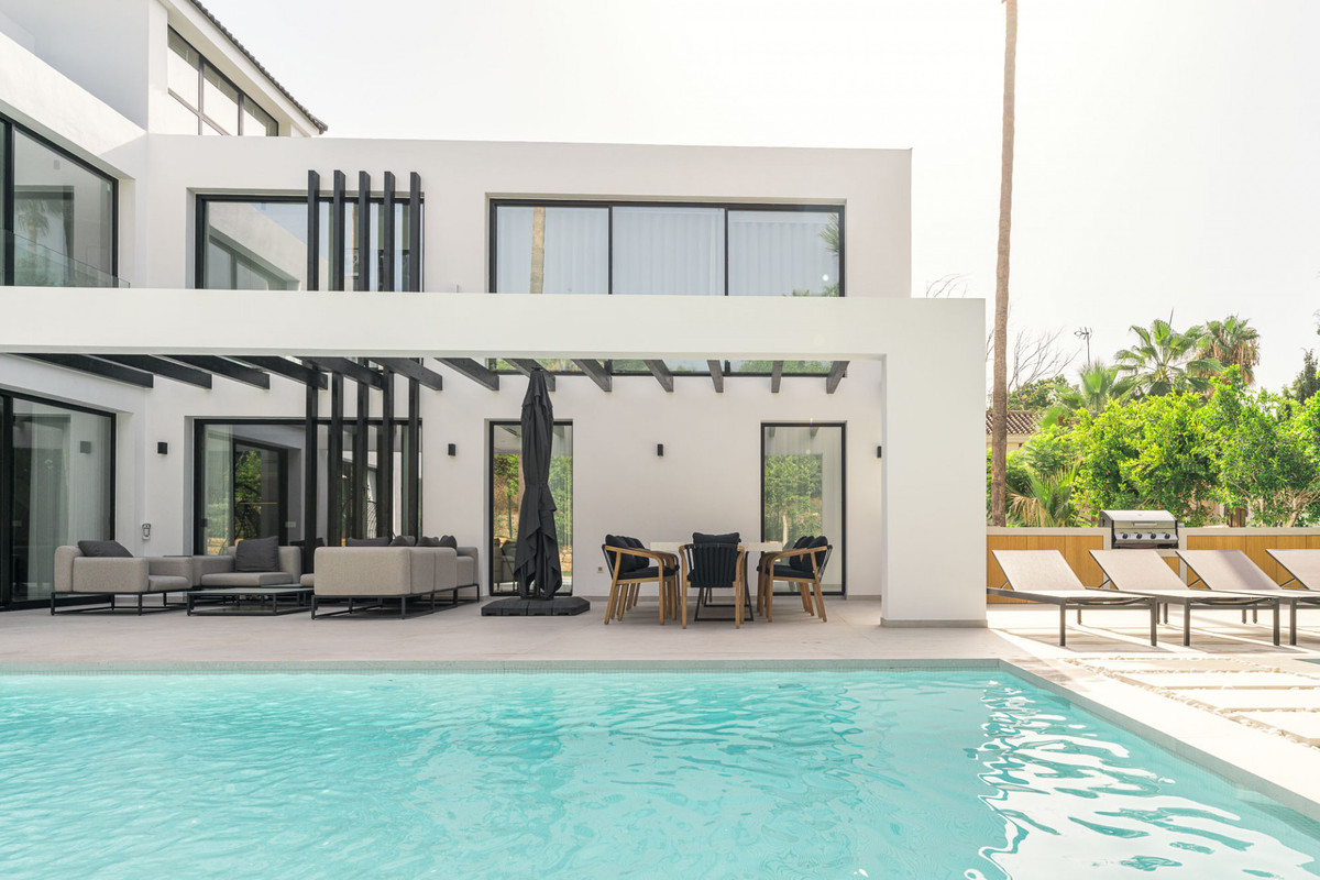 Huis te koop in Nueva Andalucía | 4 slaapkamers H5135674