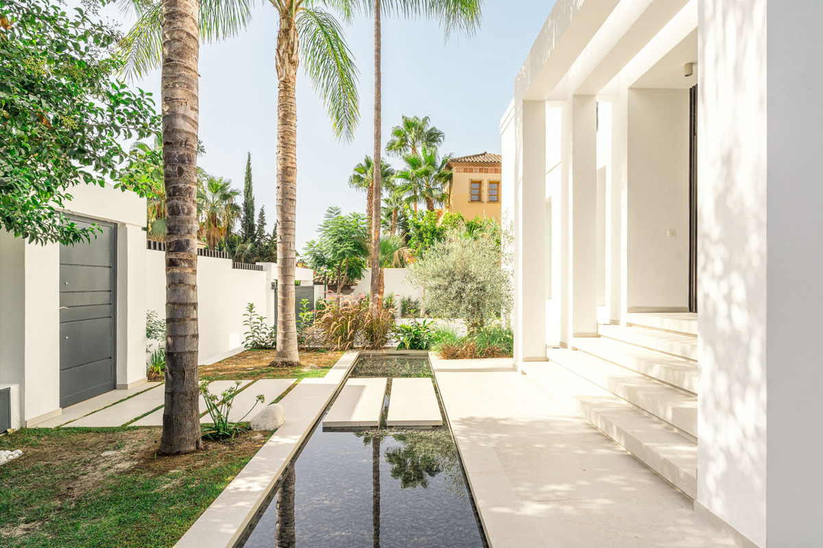 Huis te koop in Nueva Andalucía | 4 slaapkamers H5135674