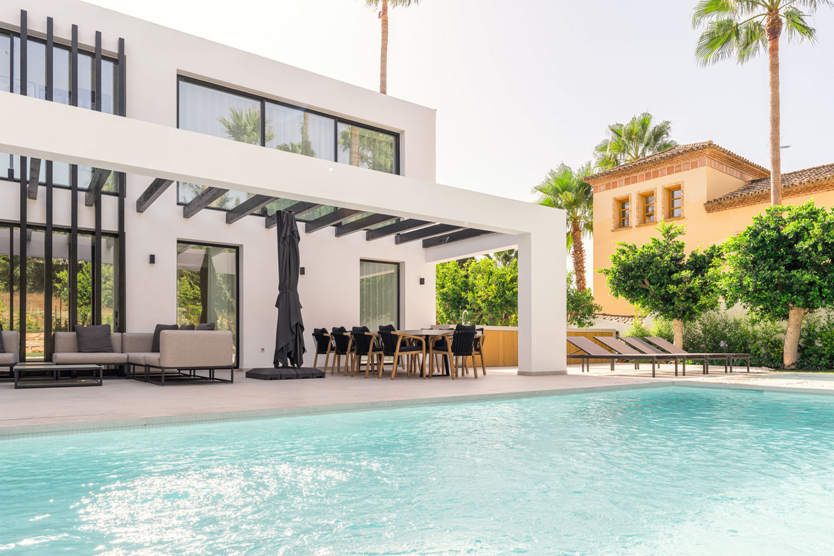 Huis te koop in Nueva Andalucía | 4 slaapkamers H5135674