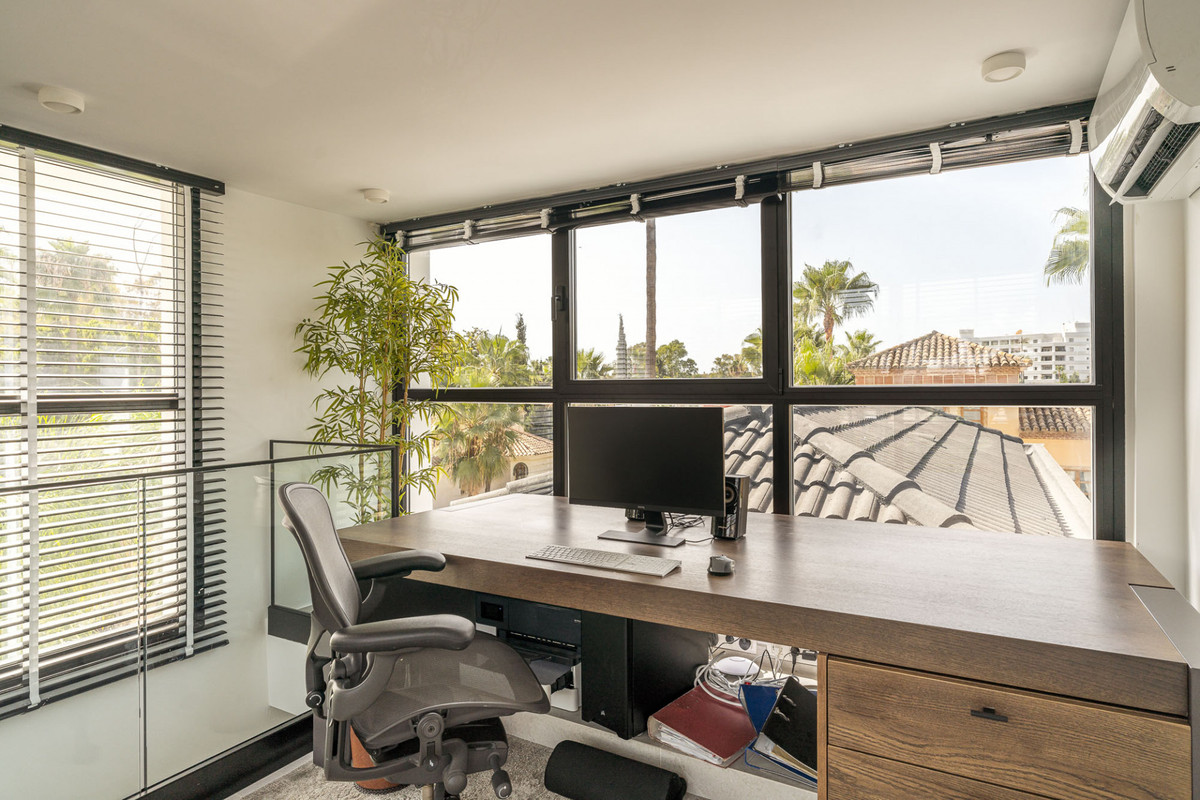 Huis te koop in Nueva Andalucía | 4 slaapkamers H5135674