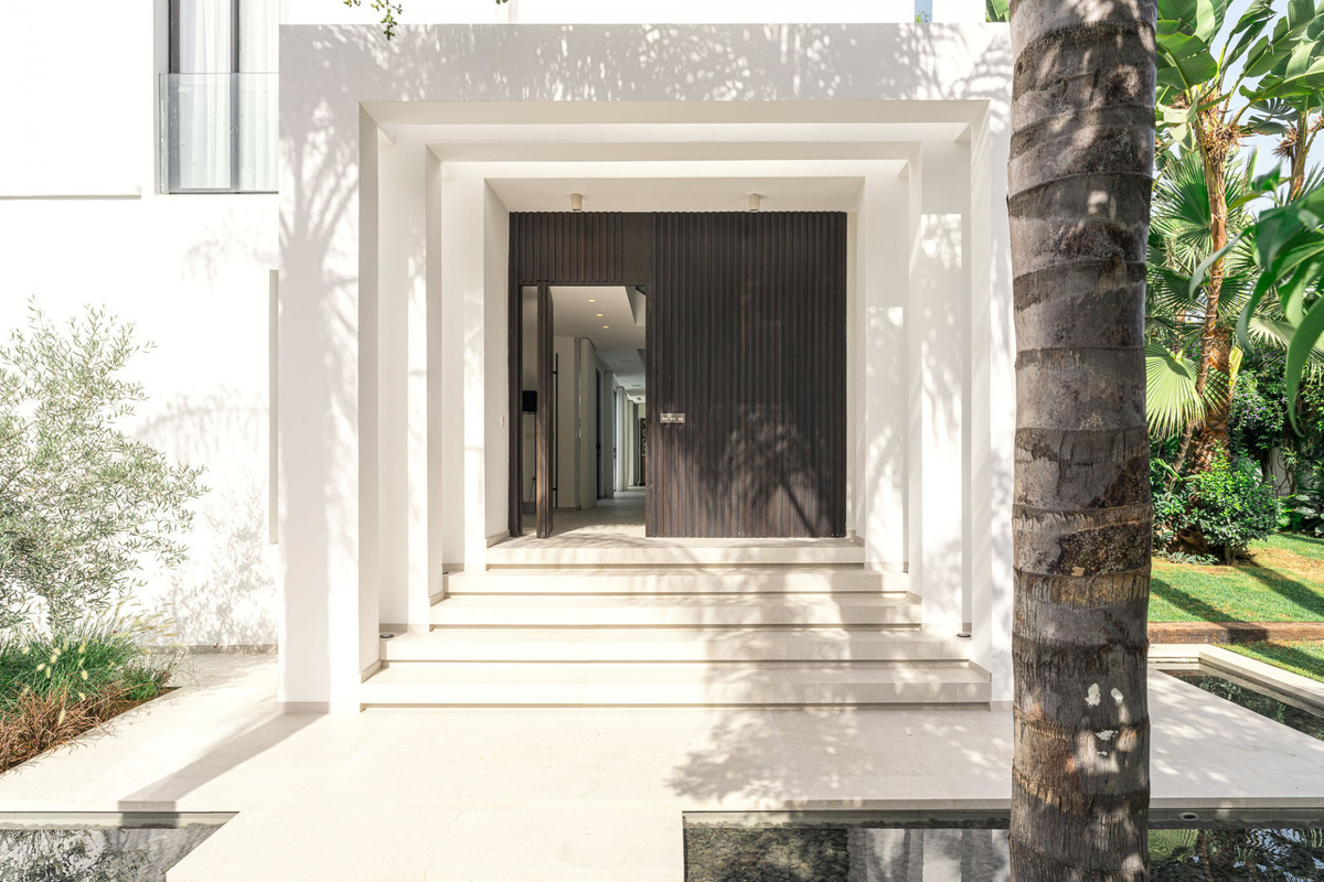 Huis te koop in Nueva Andalucía | 4 slaapkamers H5135674