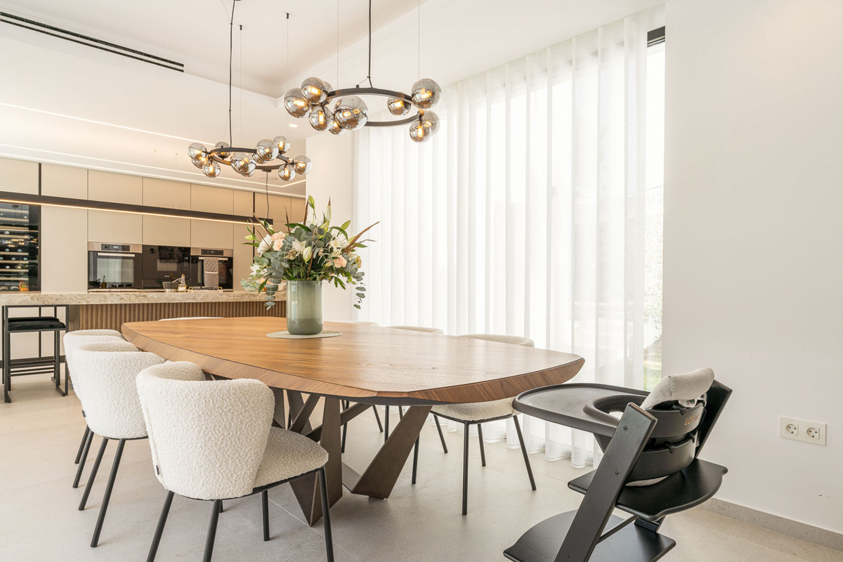 Huis te koop in Nueva Andalucía | 4 slaapkamers H5135674