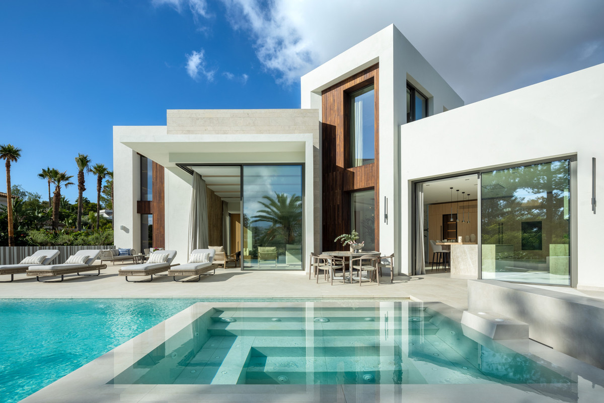 Huis te koop in Nueva Andalucía | 5 slaapkamers H5136022
