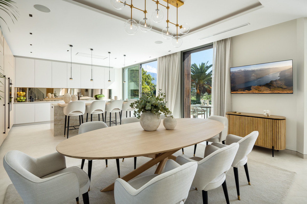 Huis te koop in Nueva Andalucía | 5 slaapkamers H5136022