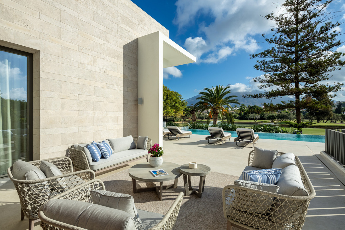 Huis te koop in Nueva Andalucía | 5 slaapkamers H5136022