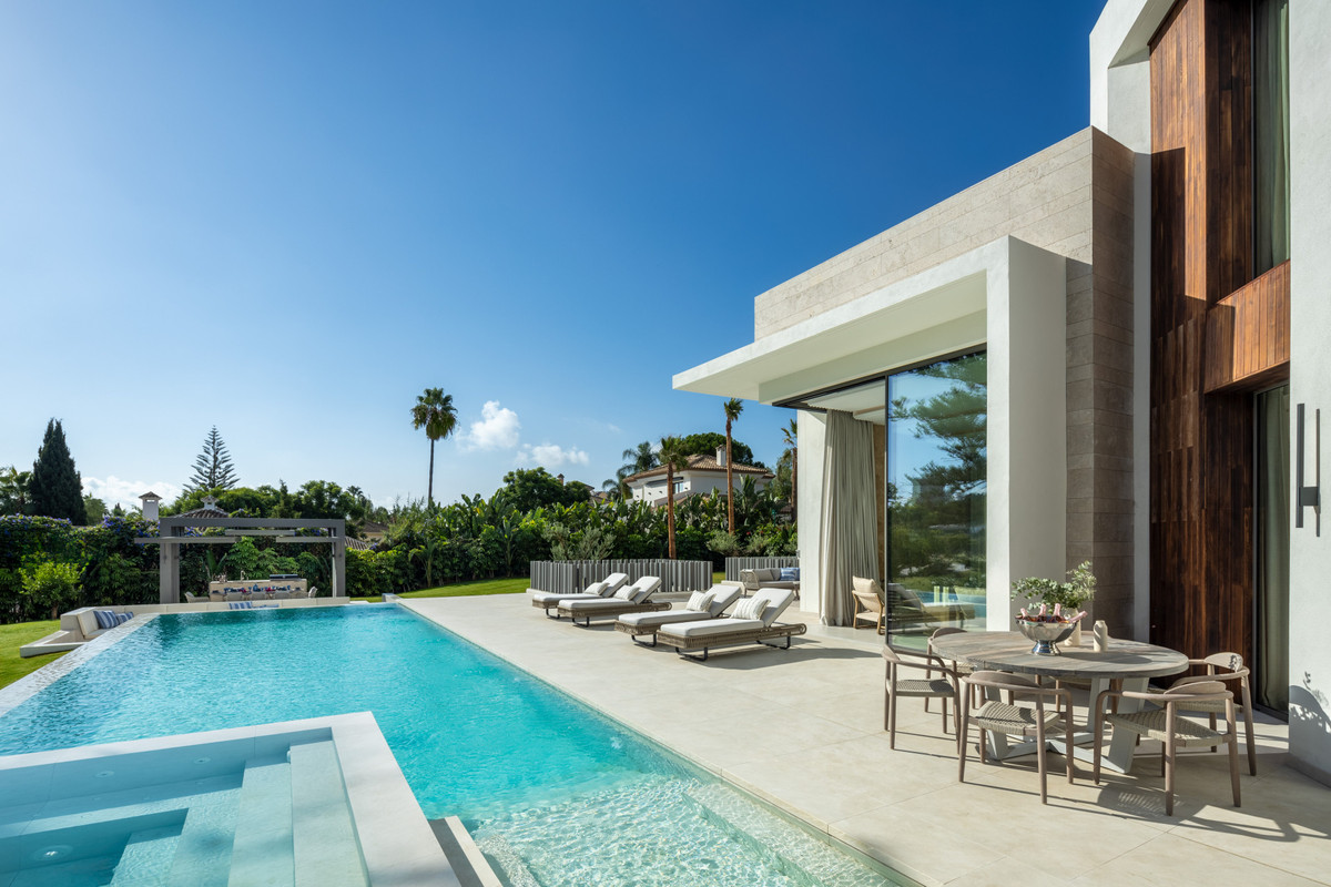 Huis te koop in Nueva Andalucía | 5 slaapkamers H5136022