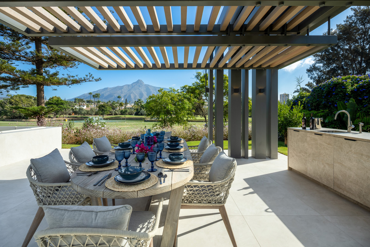 Huis te koop in Nueva Andalucía | 5 slaapkamers H5136022