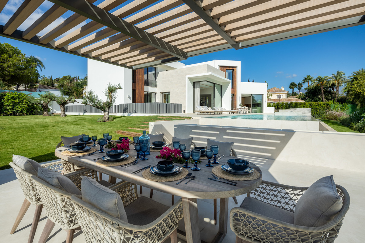 Huis te koop in Nueva Andalucía | 5 slaapkamers H5136022