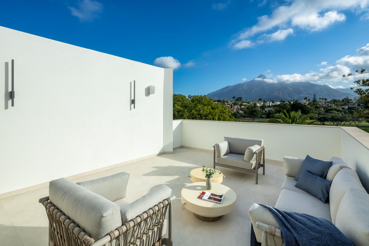 Huis te koop in Nueva Andalucía | 5 slaapkamers H5136022