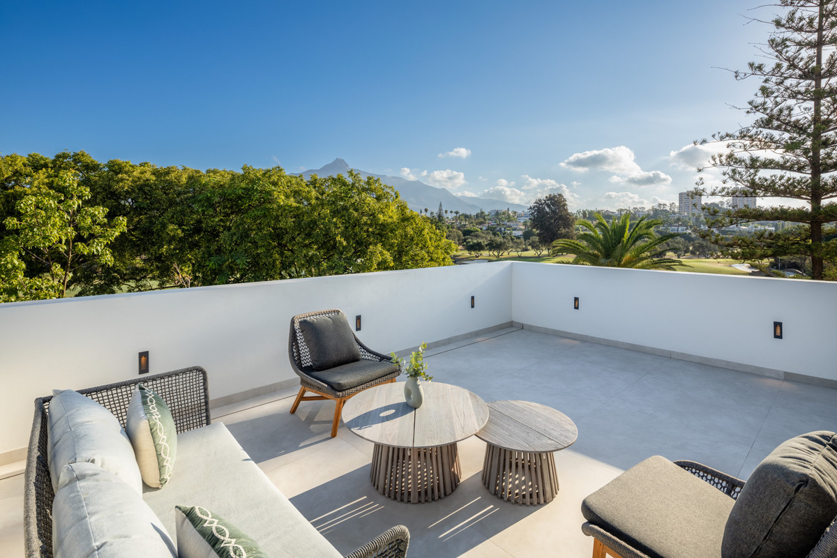 Huis te koop in Nueva Andalucía | 5 slaapkamers H5136022
