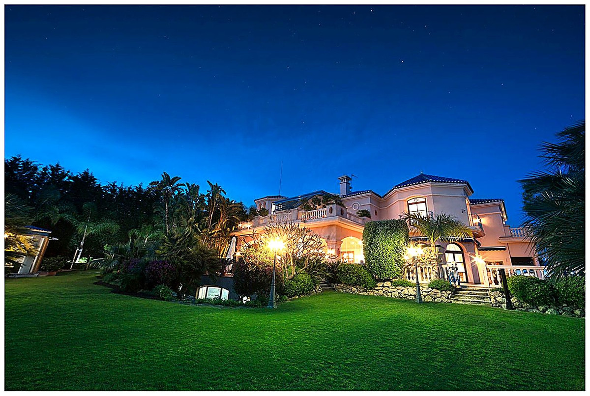 Huis te koop in Nueva Andalucía | 17 slaapkamers H5140987