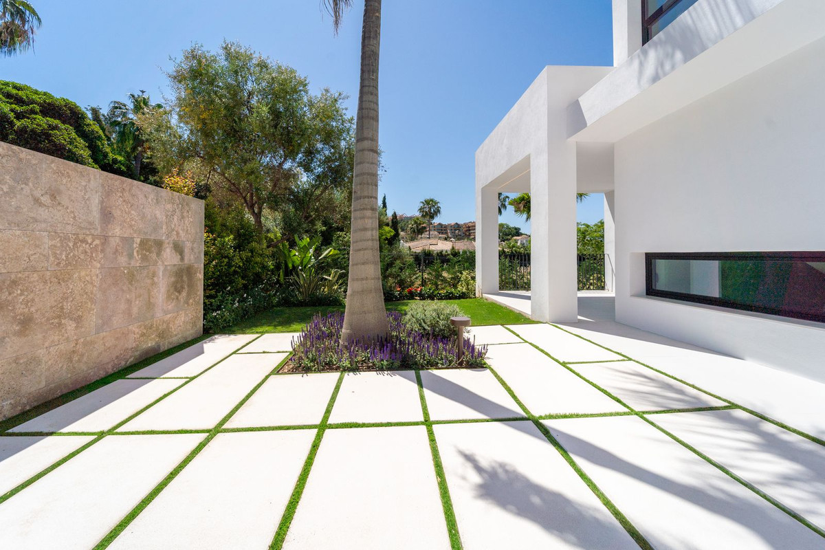 Huis te koop in Nueva Andalucía | 5 slaapkamers H5142208