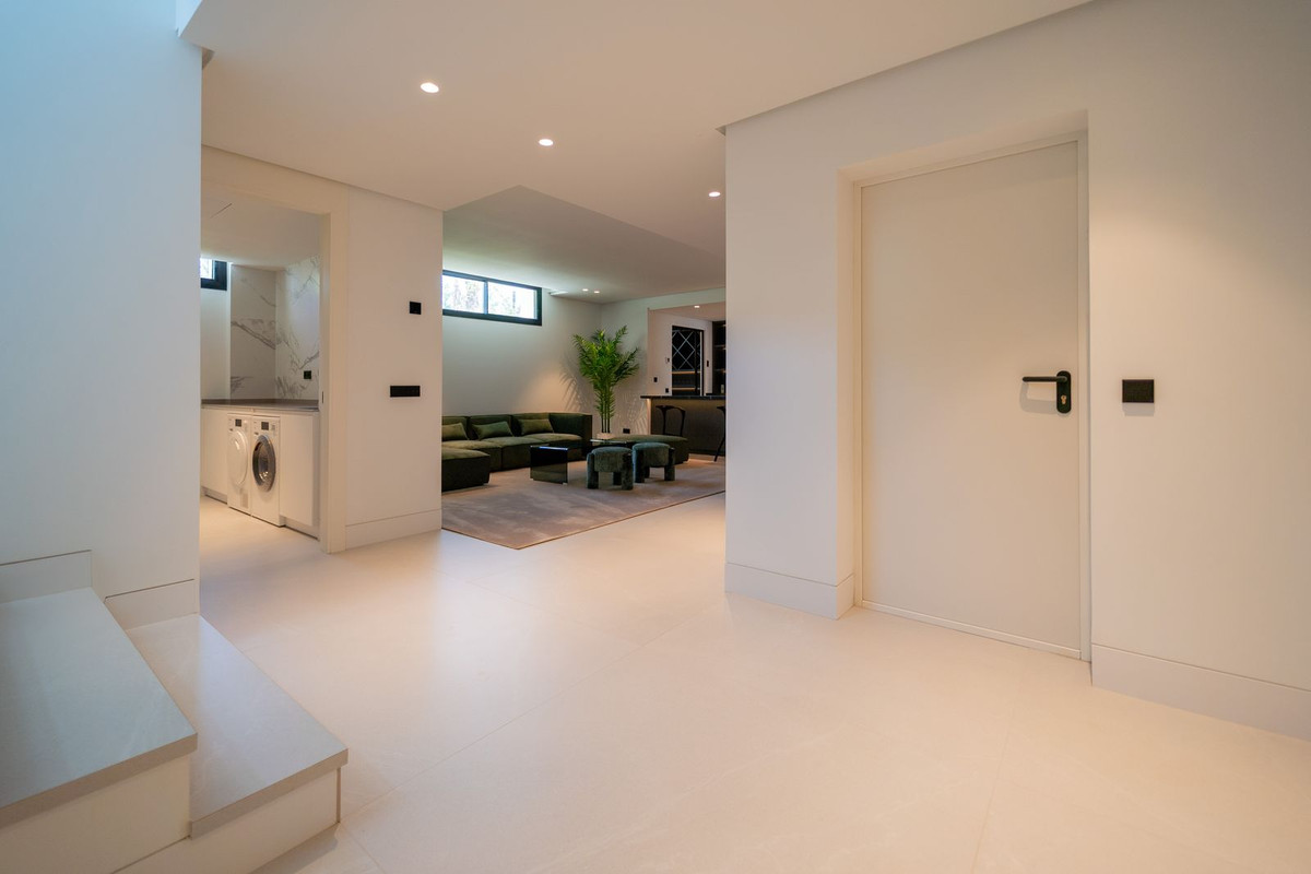 Huis te koop in Nueva Andalucía | 5 slaapkamers H5142208