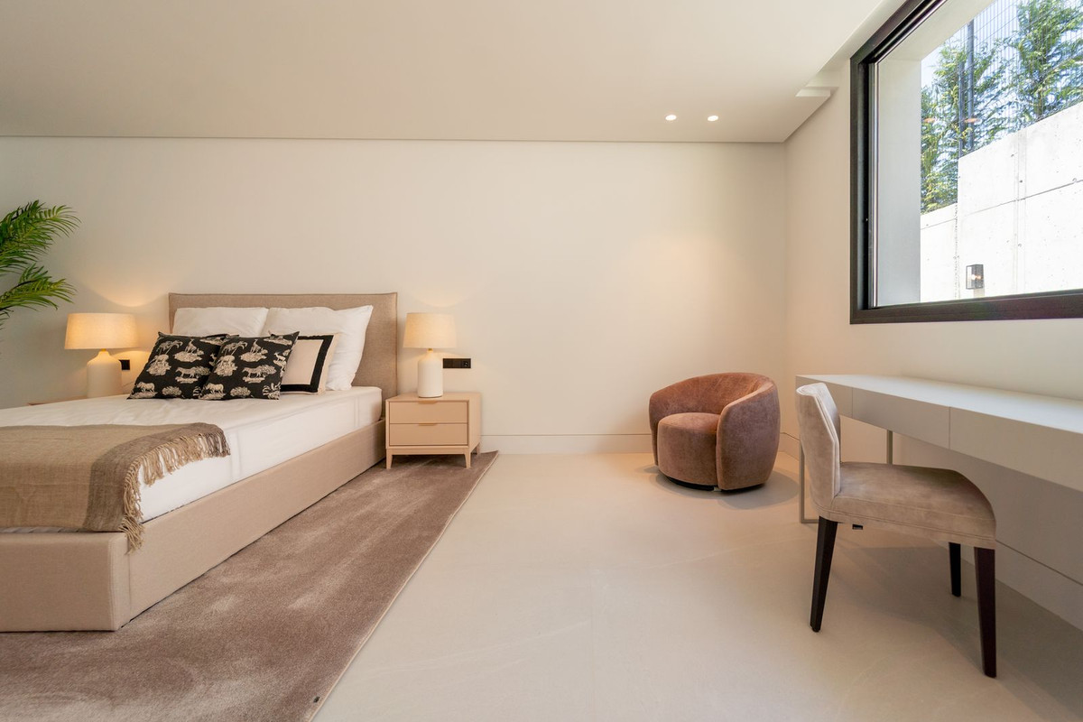 Huis te koop in Nueva Andalucía | 5 slaapkamers H5142208