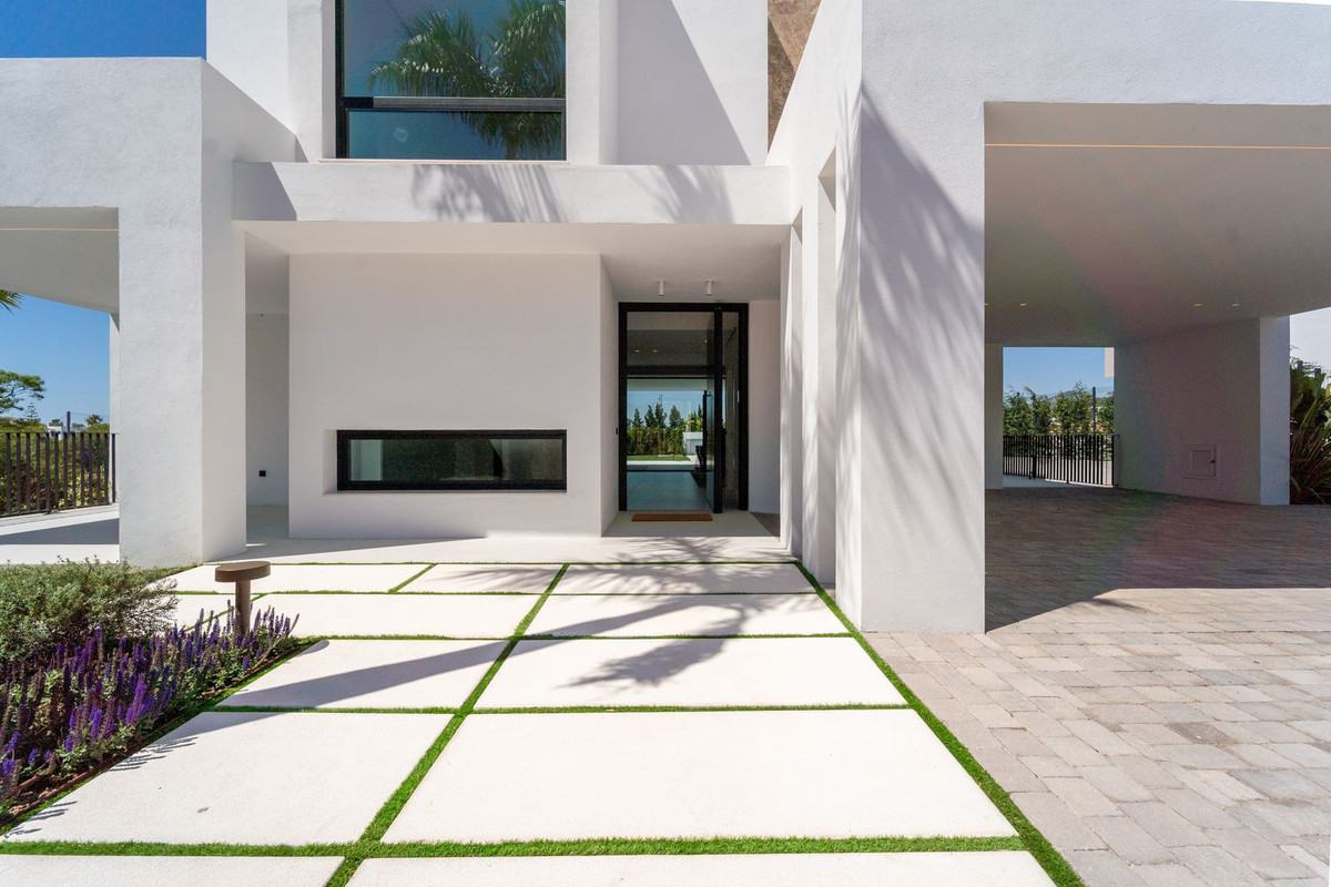 Huis te koop in Nueva Andalucía | 5 slaapkamers H5142208