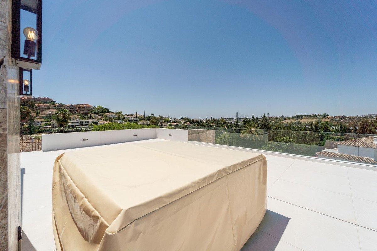 Huis te koop in Nueva Andalucía | 5 slaapkamers H5142208