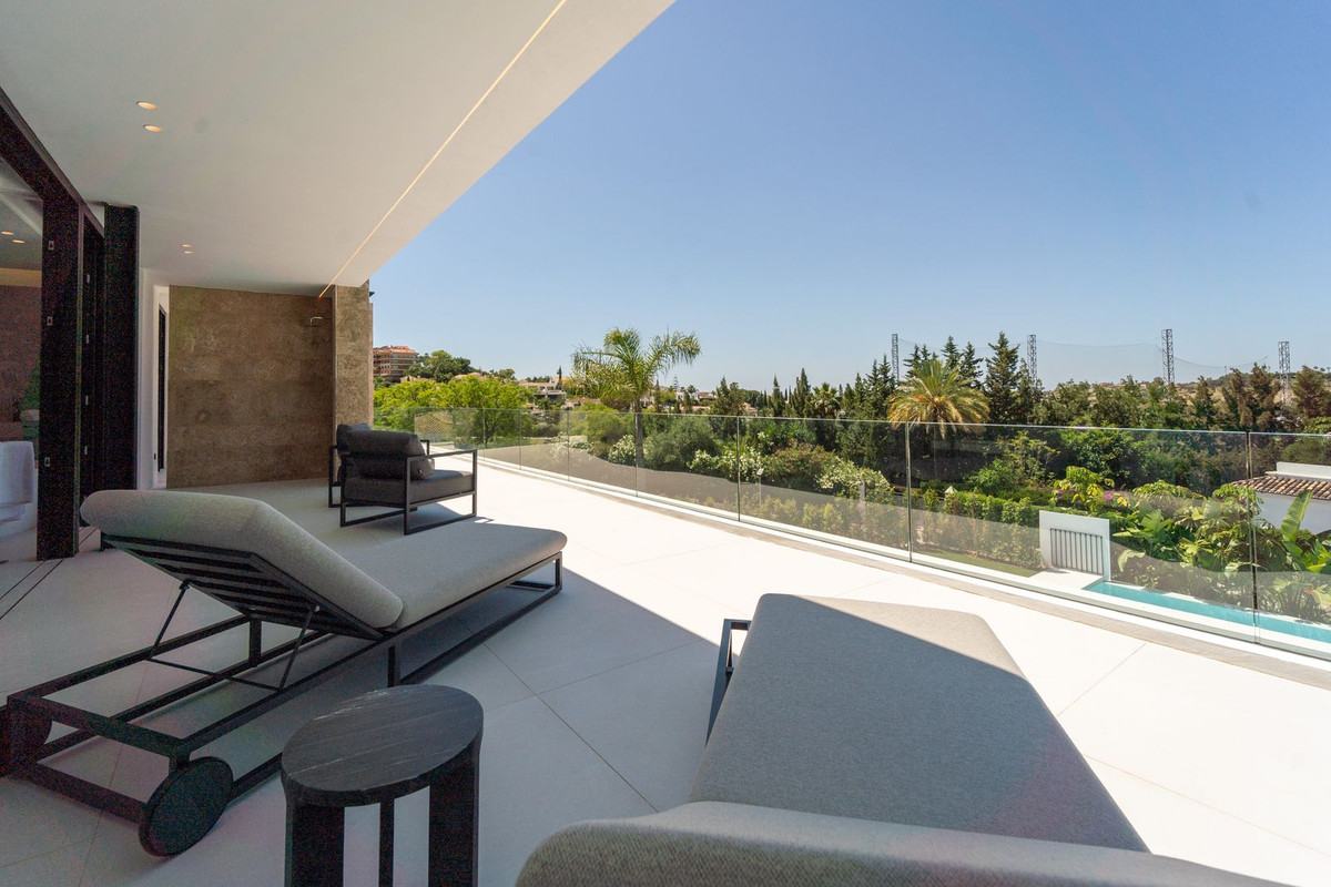 Huis te koop in Nueva Andalucía | 5 slaapkamers H5142208