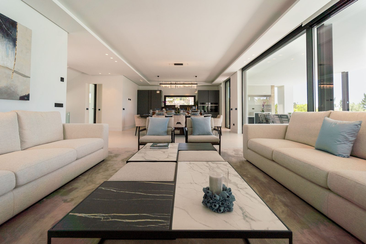 Huis te koop in Nueva Andalucía | 5 slaapkamers H5142208