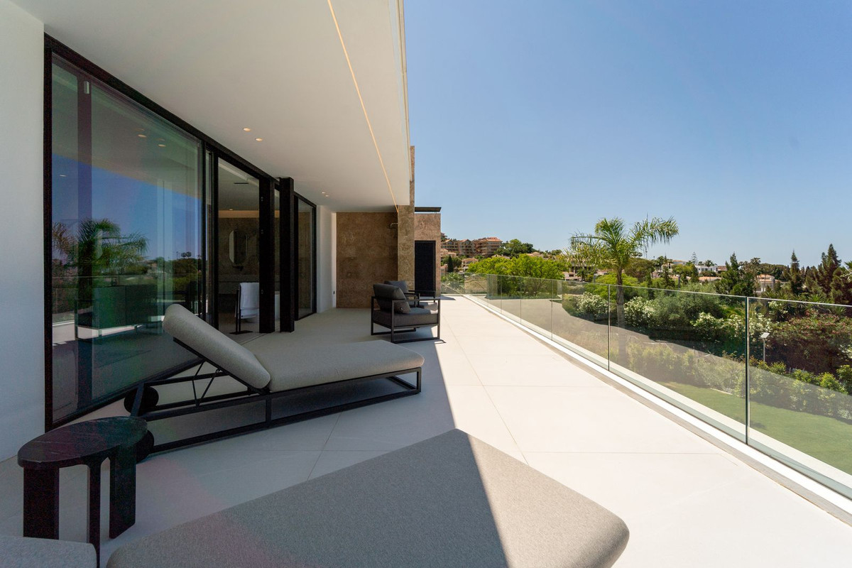 Huis te koop in Nueva Andalucía | 5 slaapkamers H5142208