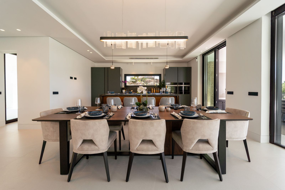 Huis te koop in Nueva Andalucía | 5 slaapkamers H5142208