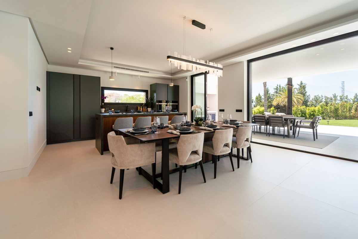 Huis te koop in Nueva Andalucía | 5 slaapkamers H5142208