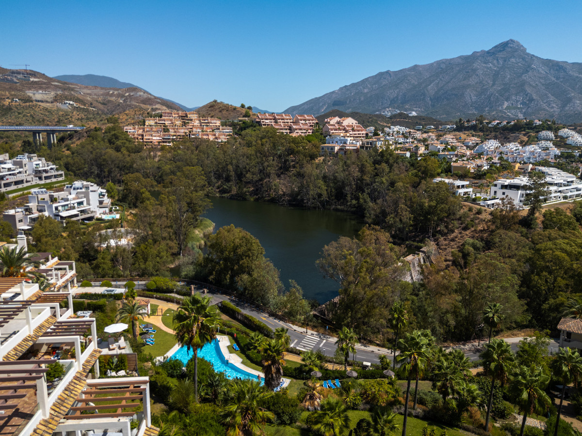 Appartement te koop in Nueva Andalucía | 3 slaapkamers H5145271