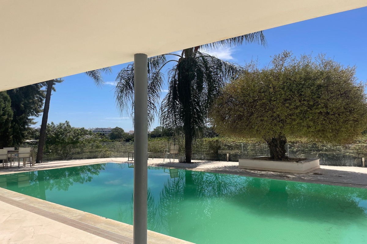 Huis te koop in Nueva Andalucía | 5 slaapkamers H5147461