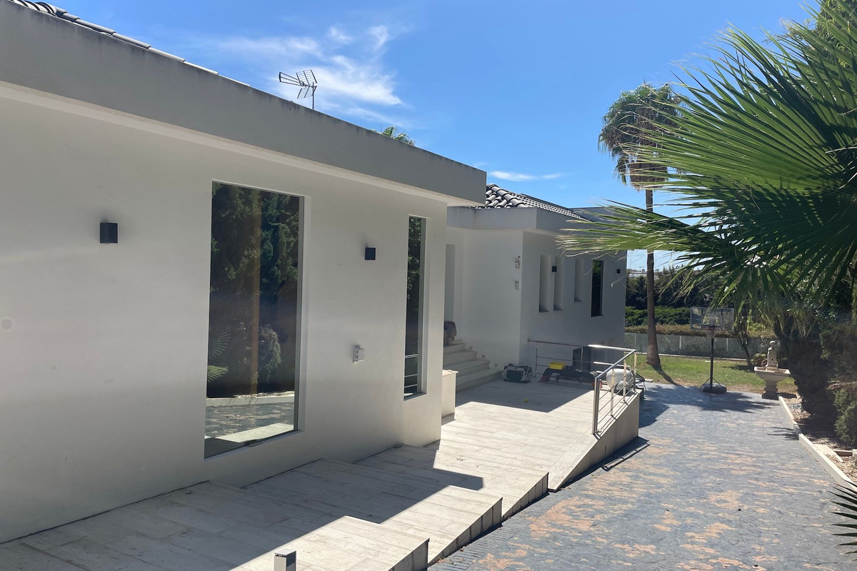 Huis te koop in Nueva Andalucía | 5 slaapkamers H5147461