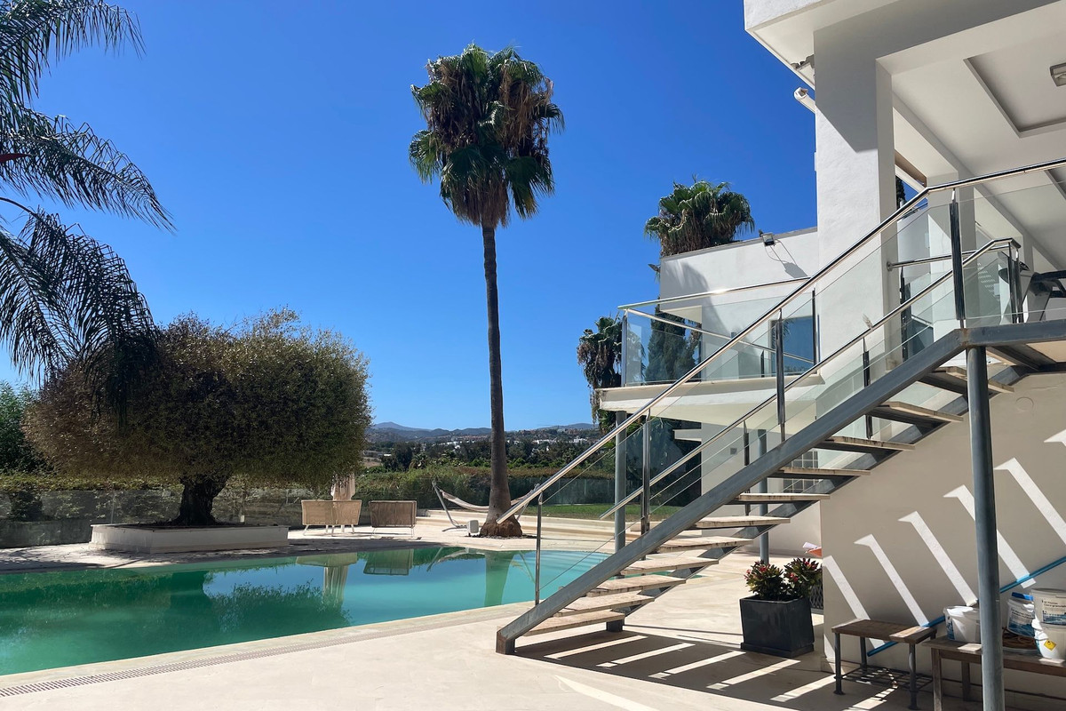 Huis te koop in Nueva Andalucía | 5 slaapkamers H5147461