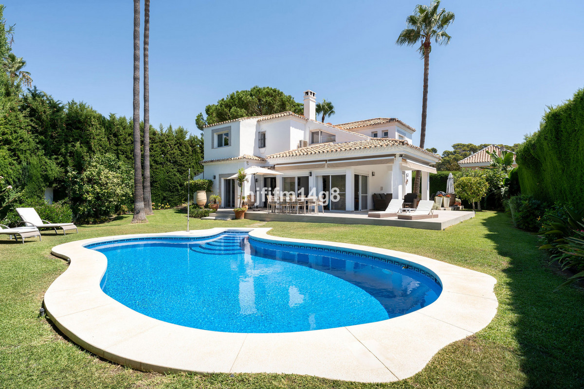 Huis te koop in Nueva Andalucía | 5 slaapkamers H5148343