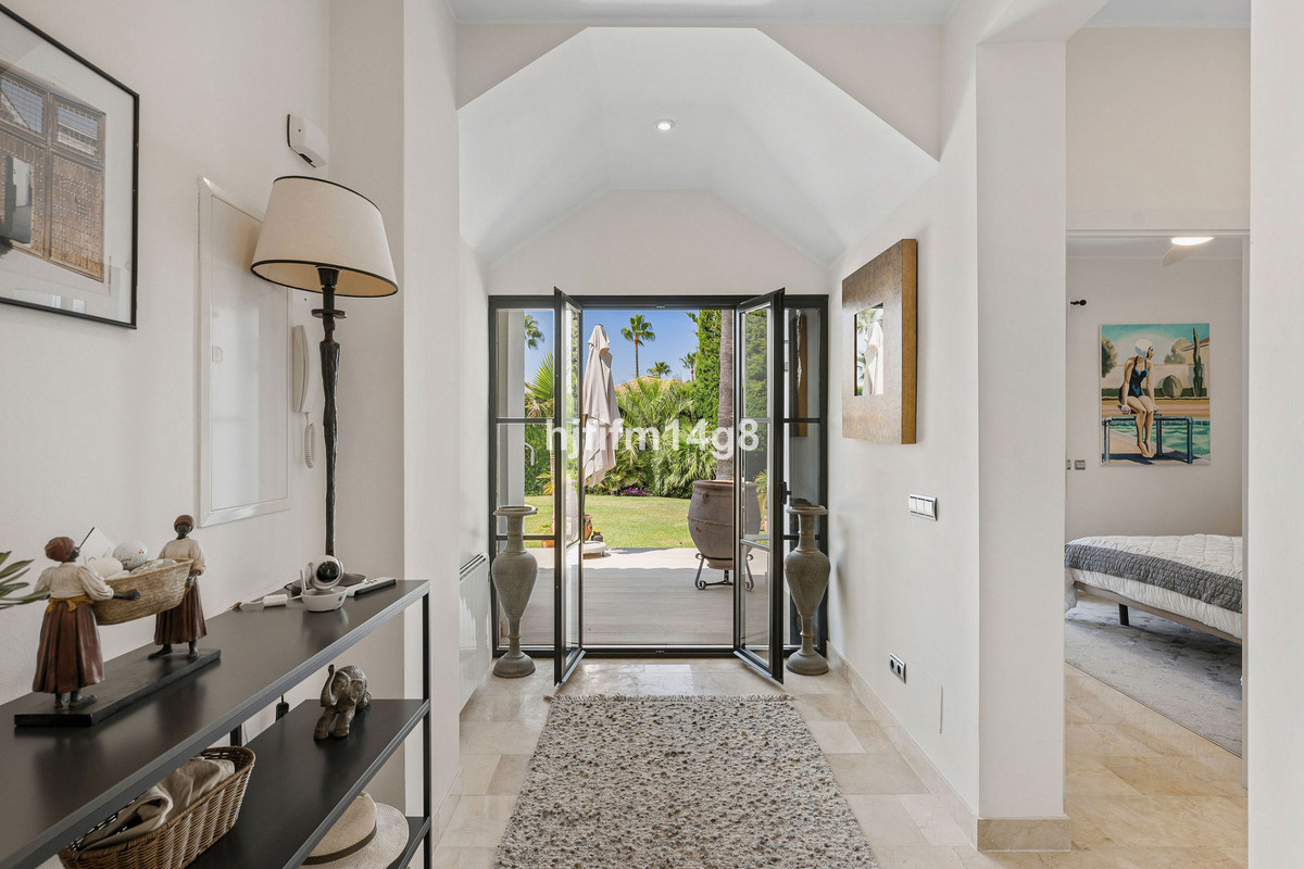 Huis te koop in Nueva Andalucía | 5 slaapkamers H5148343