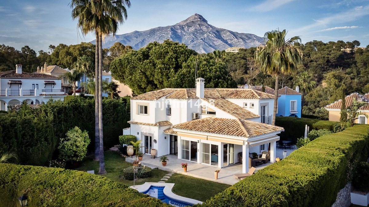 Huis te koop in Nueva Andalucía | 5 slaapkamers H5148343