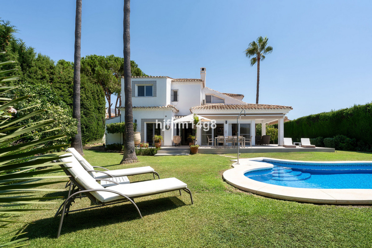 Huis te koop in Nueva Andalucía | 5 slaapkamers H5148343