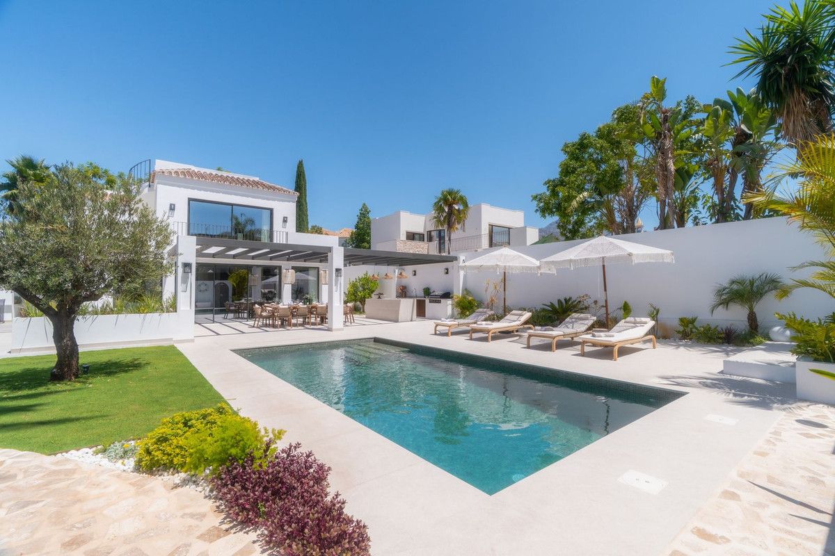 Huis te koop in Nueva Andalucía | 6 slaapkamers H5150767