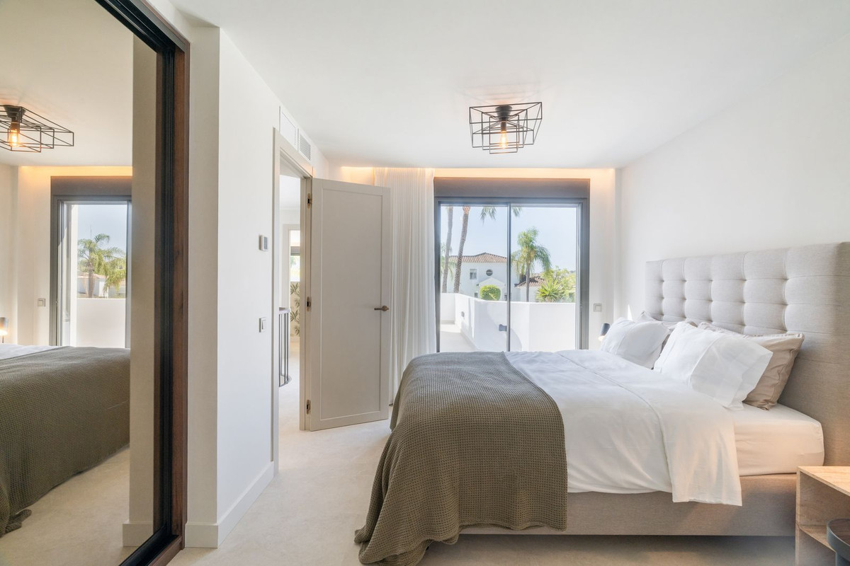 Huis te koop in Nueva Andalucía | 6 slaapkamers H5150767