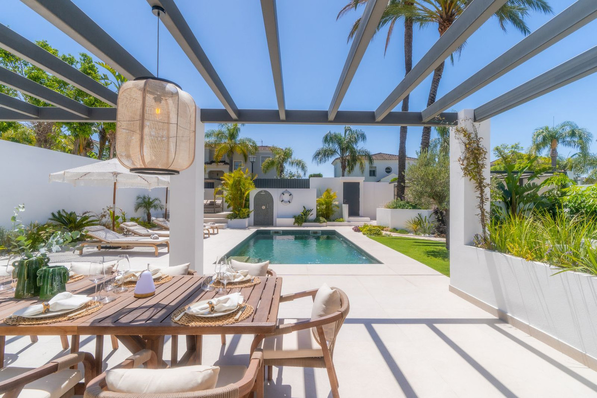 Huis te koop in Nueva Andalucía | 6 slaapkamers H5150767