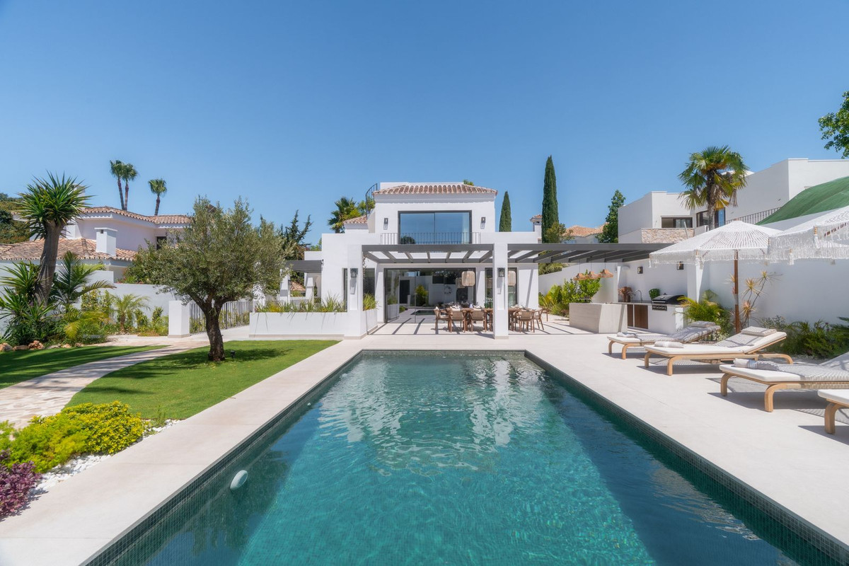 Huis te koop in Nueva Andalucía | 6 slaapkamers H5150767