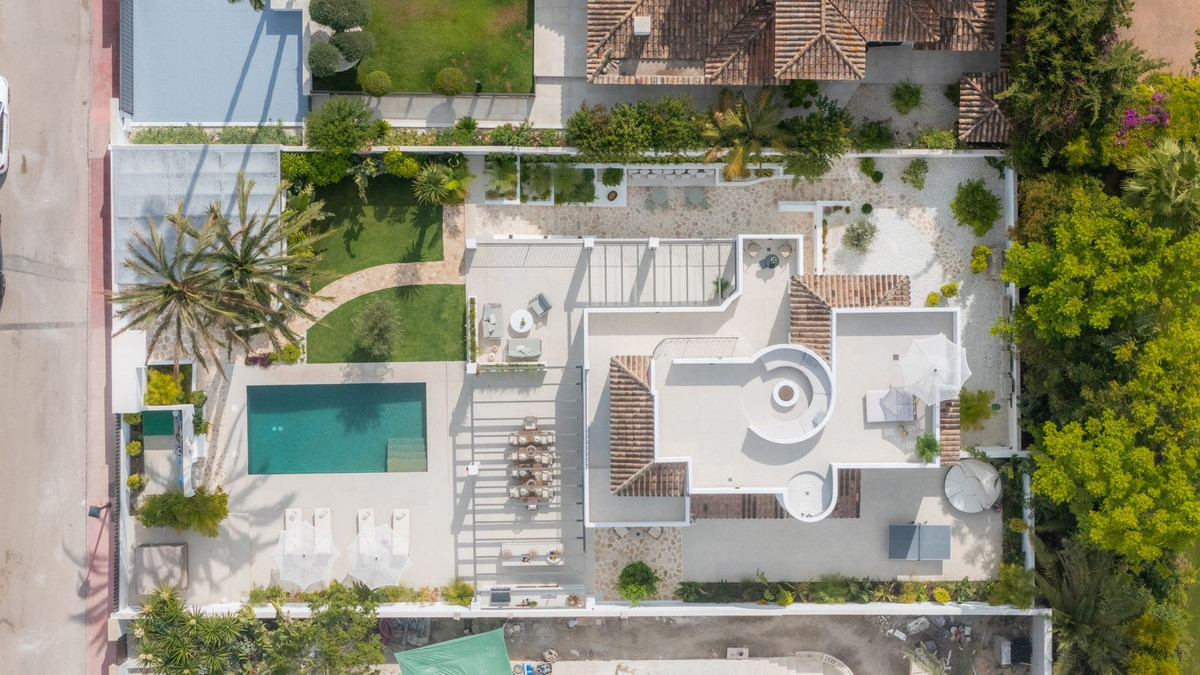 Huis te koop in Nueva Andalucía | 6 slaapkamers H5150767