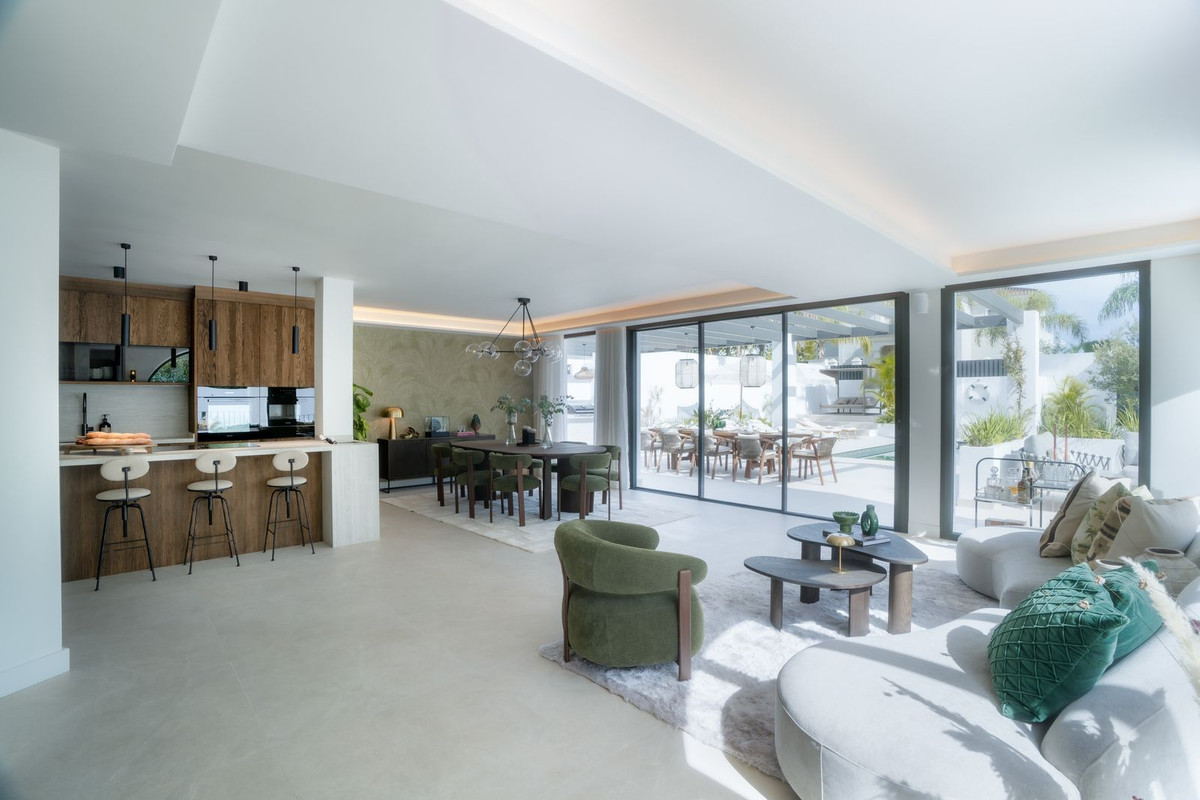 Huis te koop in Nueva Andalucía | 6 slaapkamers H5150767