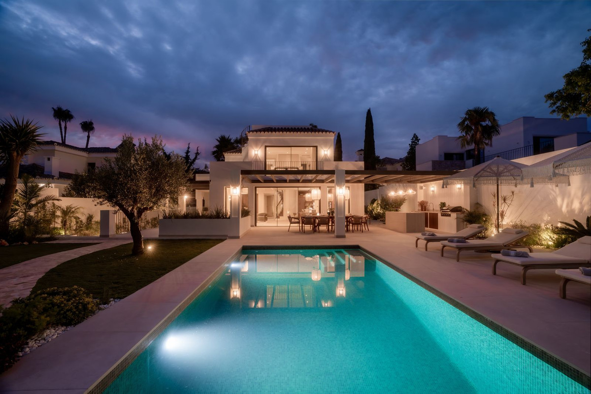 Huis te koop in Nueva Andalucía | 6 slaapkamers H5150767