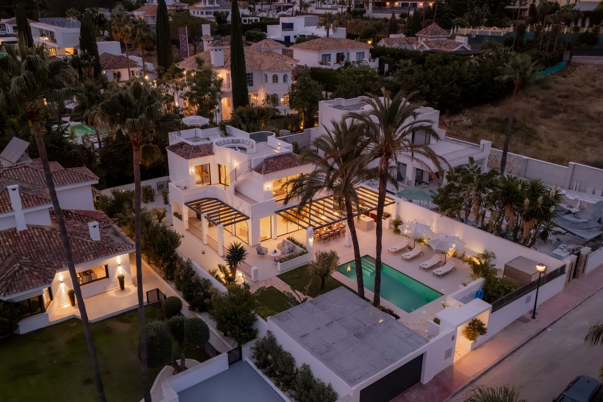 Huis te koop in Nueva Andalucía | 6 slaapkamers H5150767